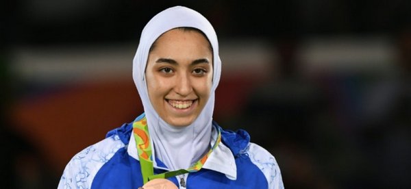 La seule femme médaillée olympique d'Iran, Kimia Alizadeh, fait défection 110