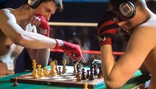 Le chessboxing, sport hybride inventé par l'artiste Enki Bilal. Chessb10