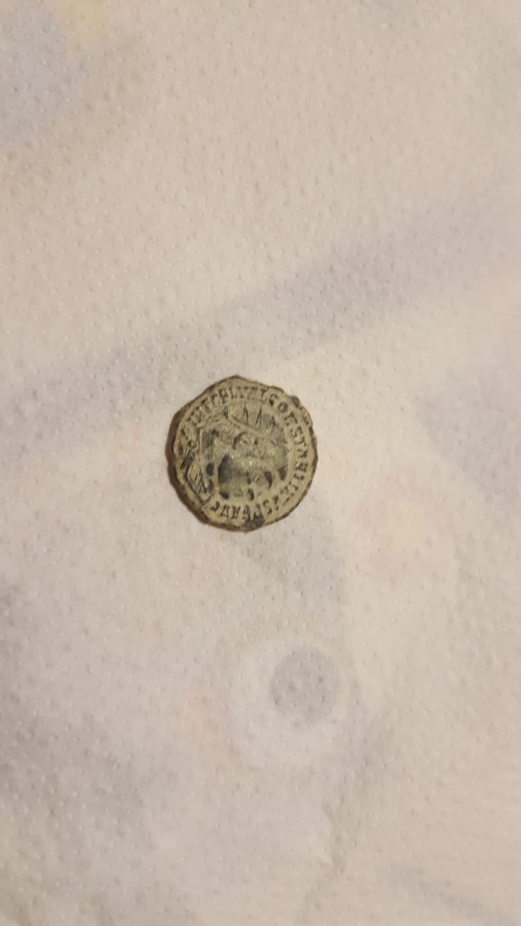 Nummus de 12,5 denarios comunes a nombre de Constantino I. IOVI CONSERVATORI. Alexandría Img-2013