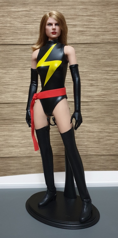 NEW PRODUCT: 7CCTOYS 1/6 scale Lady Marvel Female Action Figure Marvel13