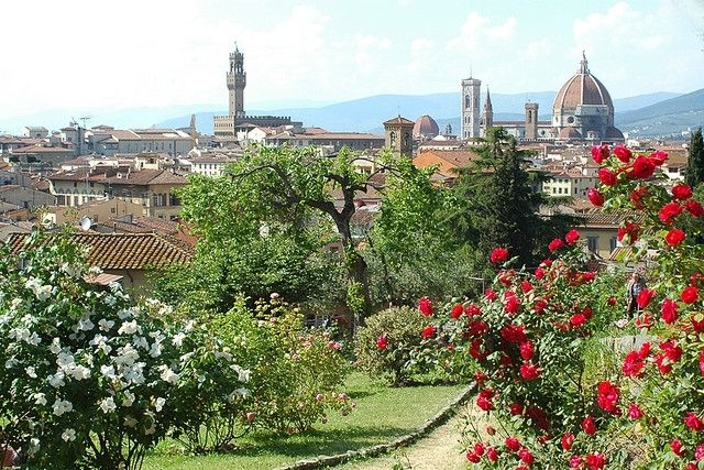 OmoGirando tra fiori e sculture - trekking urbano - Firenze, Sabato 21 maggio, ore 15:30 Giardi12