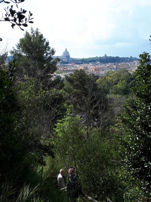 OmoGirando Monte Mario e la Trionfale - Trekking urbano - Roma, 22 e 23 maggio, ore 10:00 Scende10