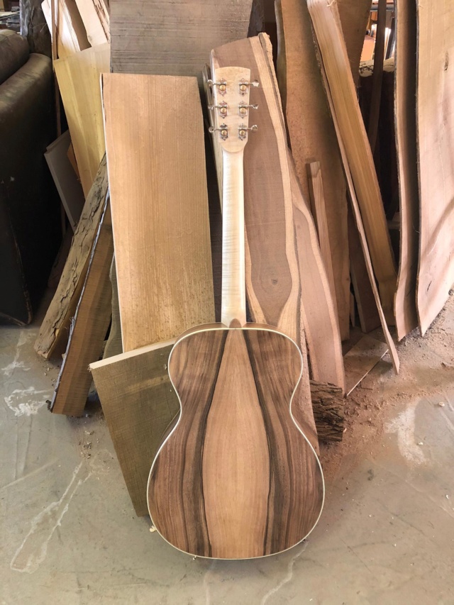 La Réselle guitares : un luthier suisse prometteur ! - Page 2 Img-2031