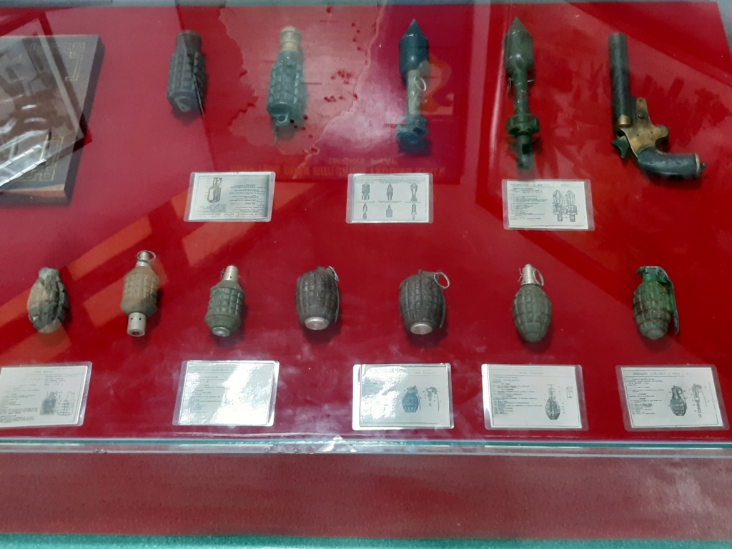 Musée Ho Chi Minh Da Nang : armes légères Viet310