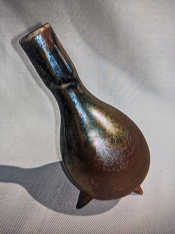 Mystery vase, Canada?  Pxl_2010