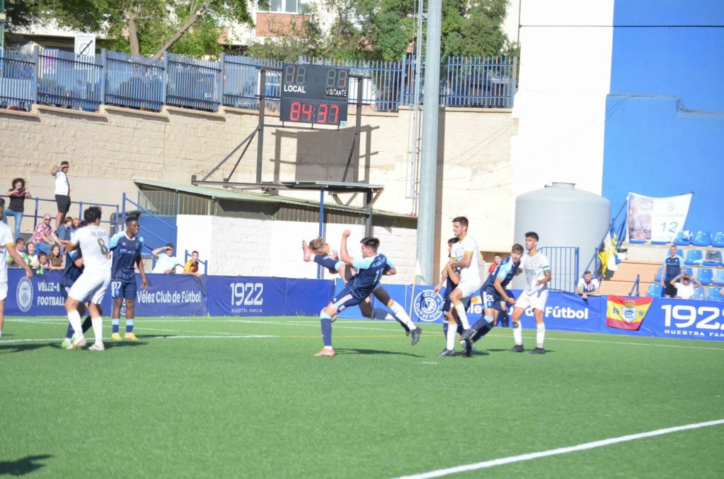 2ª RFEF GRUPO IV TEMPORADA 2022/2023 JORNADA 31 VELEZ CF-RECREATIVO (POST OFICIAL) - Página 2 00-syq15