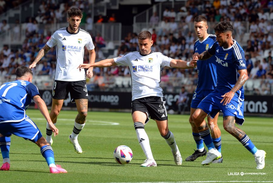 LIGA HYPERMOTION TEMPORADA 2023/2024 JORNADA 3 BURGOS CF-REAL OVIEDO (POST OFICIAL) B8819910