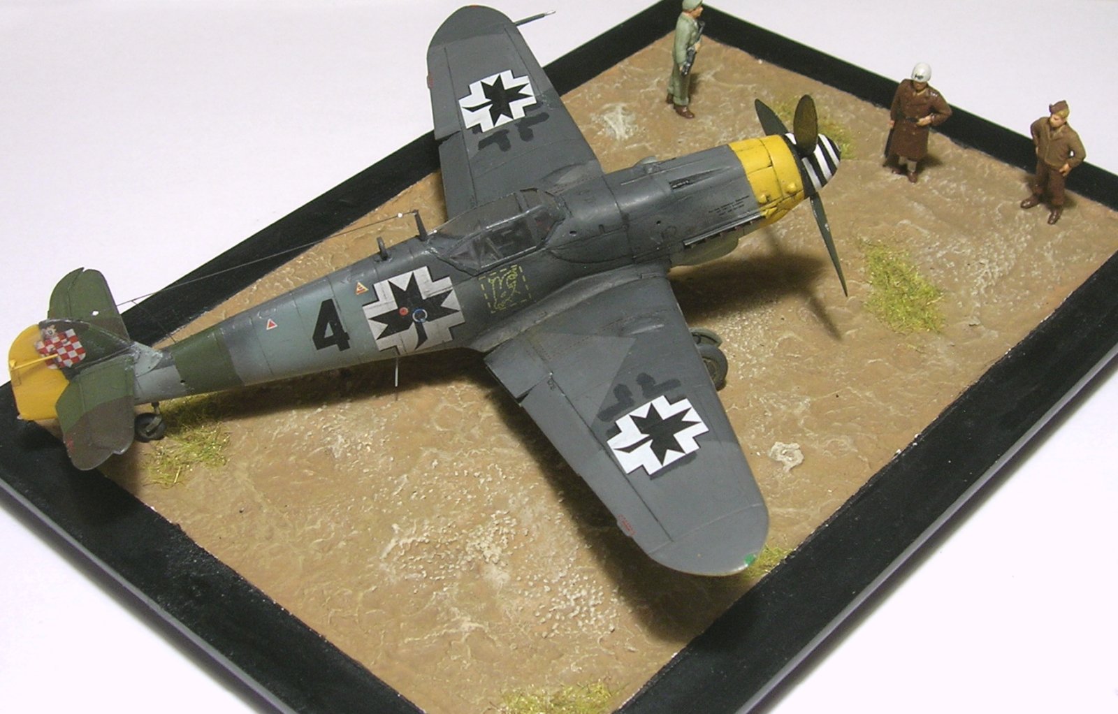 [AZ Model] Messerschmitt Bf109G14/AS Croatie Bf109151
