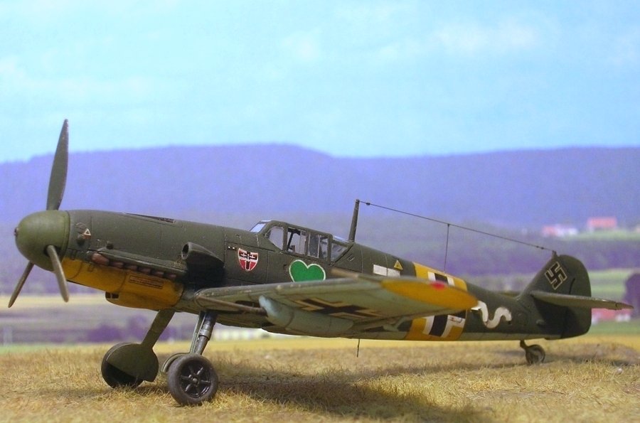 [Frankenstein Modelkits] Messerschmitt Bf 109G-2/R6 en restauration 1/72 Bf109195