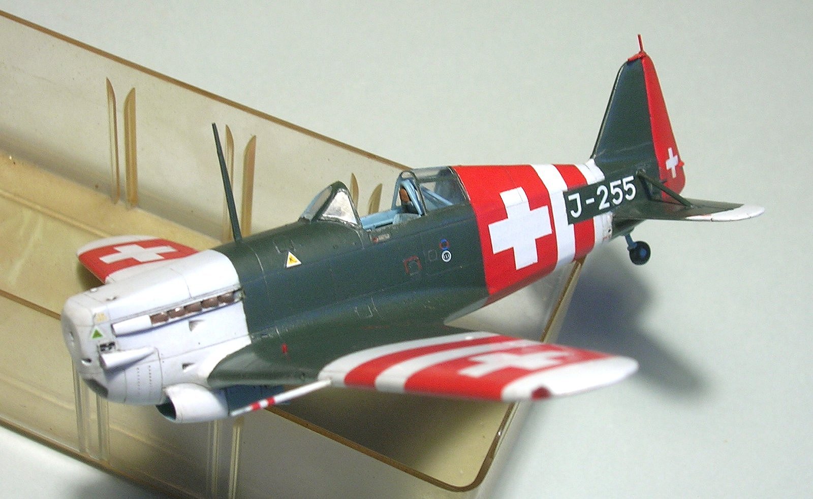 RS-Models-Hasegawa-HiTech] Morane-Saulnier D3801 suisse - Page 6 Monta585