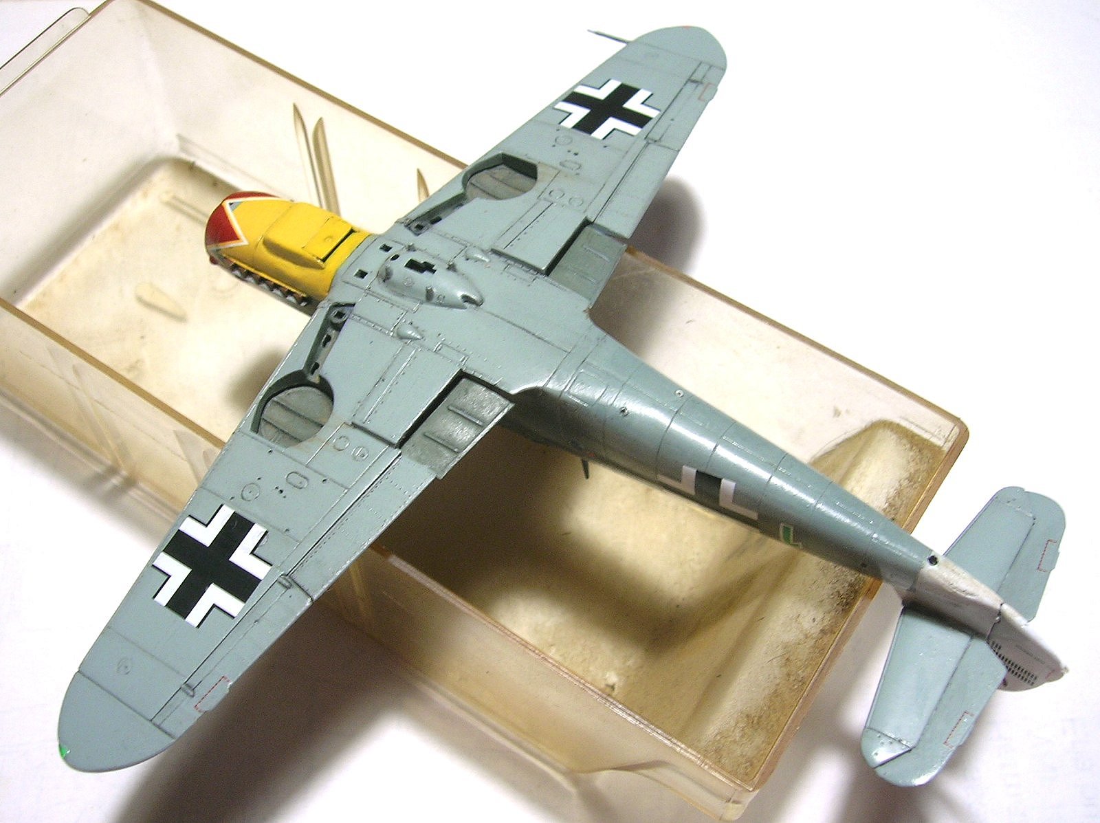 (GB Jicéhem) [AZ Model] Messerschmitt Bf 109G-6 JGr50  1/72 - Page 7 Monta720
