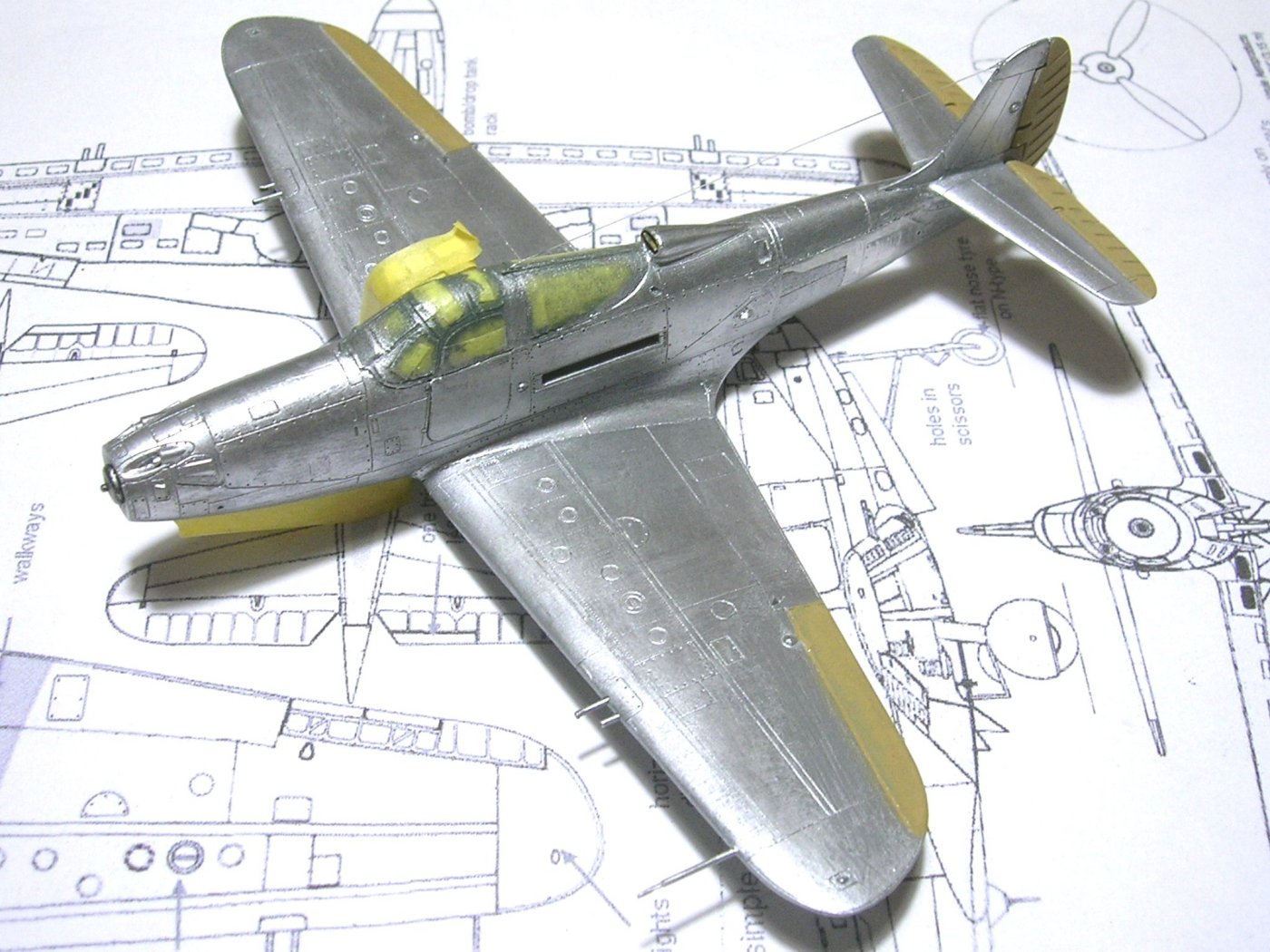 Bell P39N 1/72 Arma Hobby - Page 2 Monta762