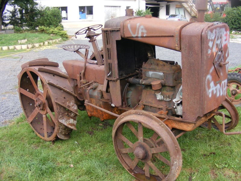 ma nouvelle recrue: un RENAULT PE bourré d'histoire Dscf3010