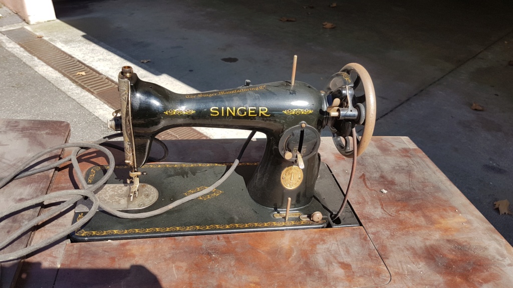 vieille machine singer avec cabinet 20200416