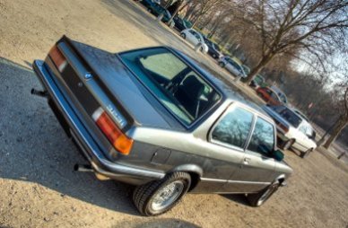 Ma 2ème E21 : une 323i Edition S Eds01310