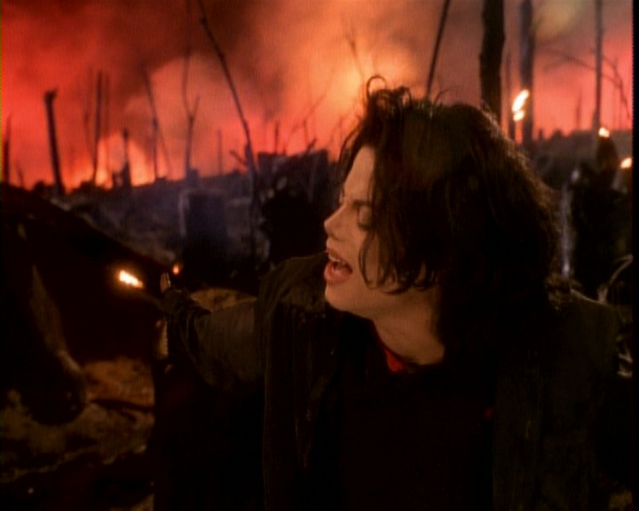 Michael : Earth song Video_11