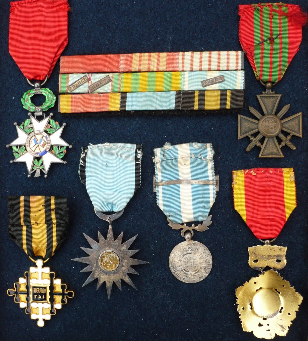 ensemble de médailles emblématiques de la période Indo 1950/ 1954 P1170121