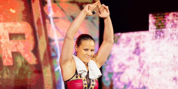 Shayna Baszler - Historique Baszle10