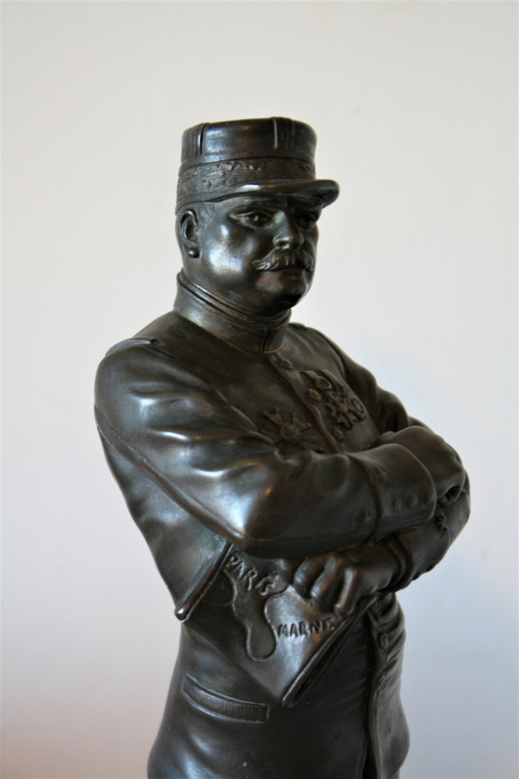 Statue en bronze du général Joseph Joffre 0531