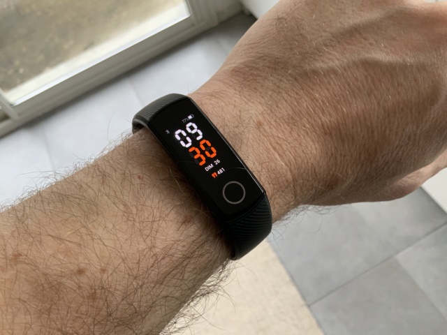 Quel intérêt portez-vous aux montres connectées ? - Page 17 324ebb10