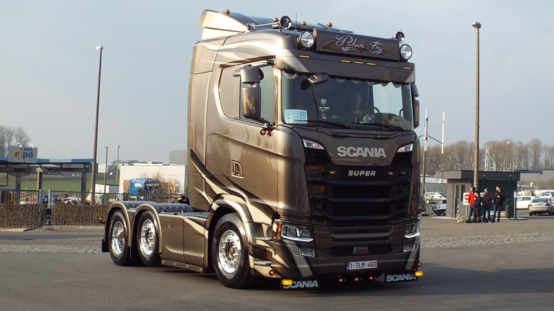 New Scania S - Page 2 Dsc10814