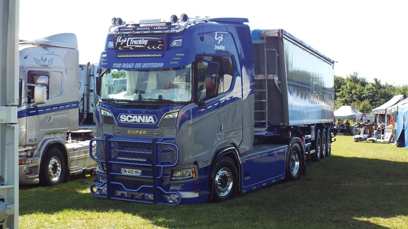 New Scania S - Page 3 Dsc10875