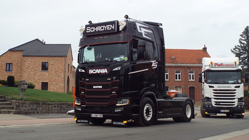 New Scania S - Page 5 Dsc20810