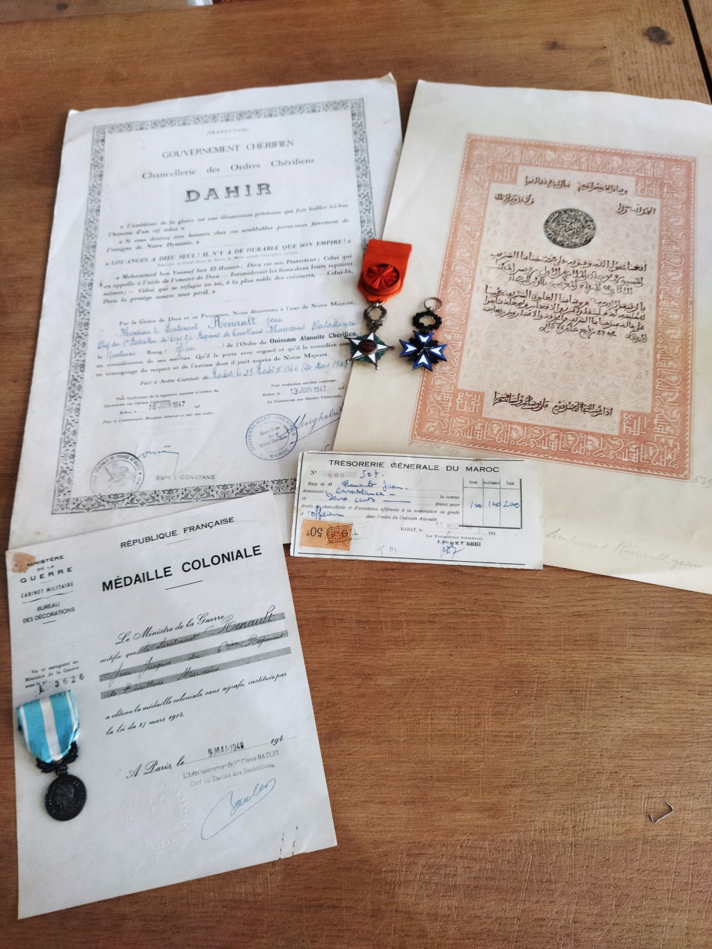 Décos et diplôme lieutenant tirailleurs marocain  Img_2437
