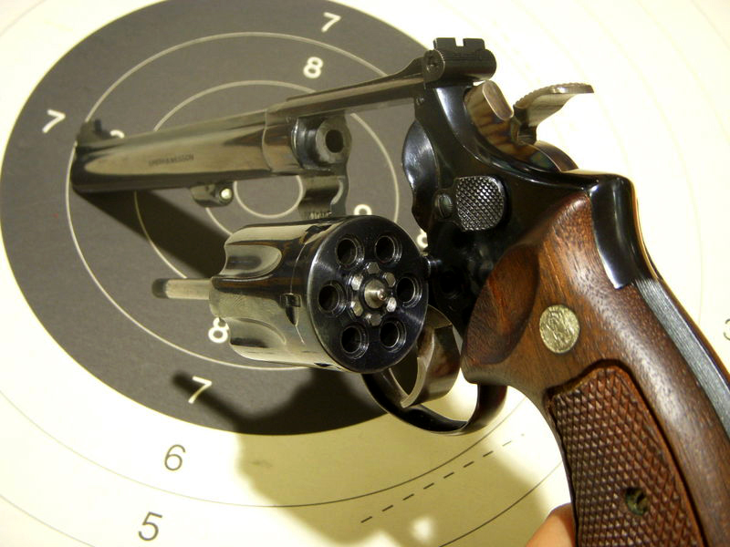 Revolver S&W 17-3 "TTT" Smith-10