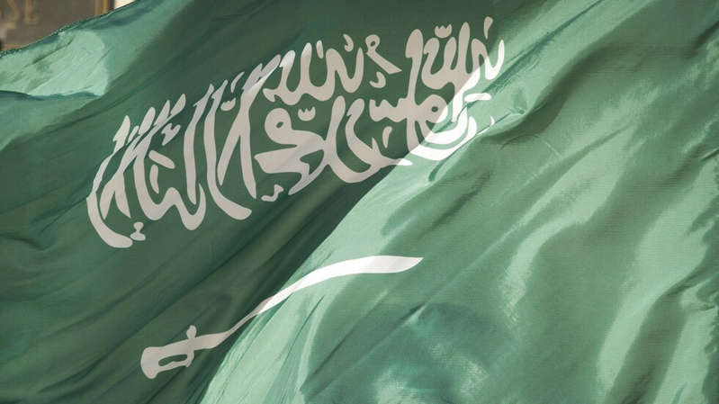 السعودية تمدد صلاحية تأشيرات الزيارة للسياحة Aaoii610