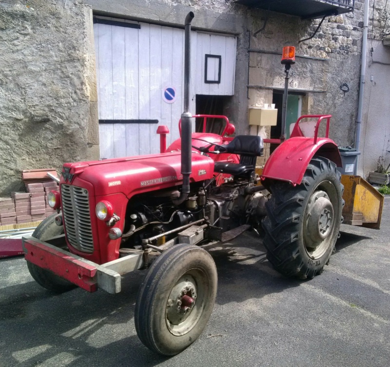 Tracteurs agricoles anciens  - Page 10 Img_4395