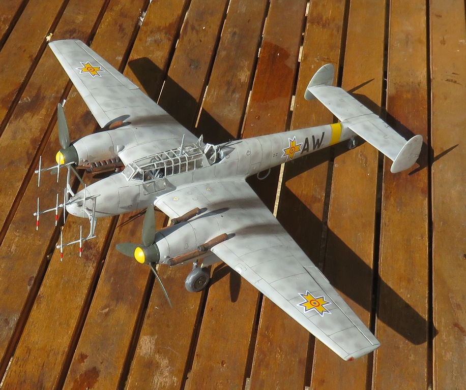 Messerschmitt Bf110F Nachtjäger [Eduard Week End 1/48] Img_1015