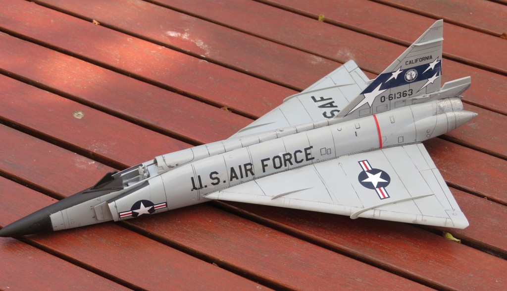 Convair F-102A Delta Dagger [Meng 1/72] Img_5734