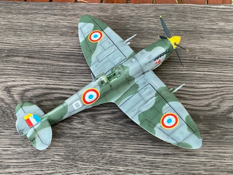 Spitfire Mk.IX EC 1/4 Dauphiné Indochine 1948 [ITALERI (OCIDENTAL) 1/48] Spit_i10