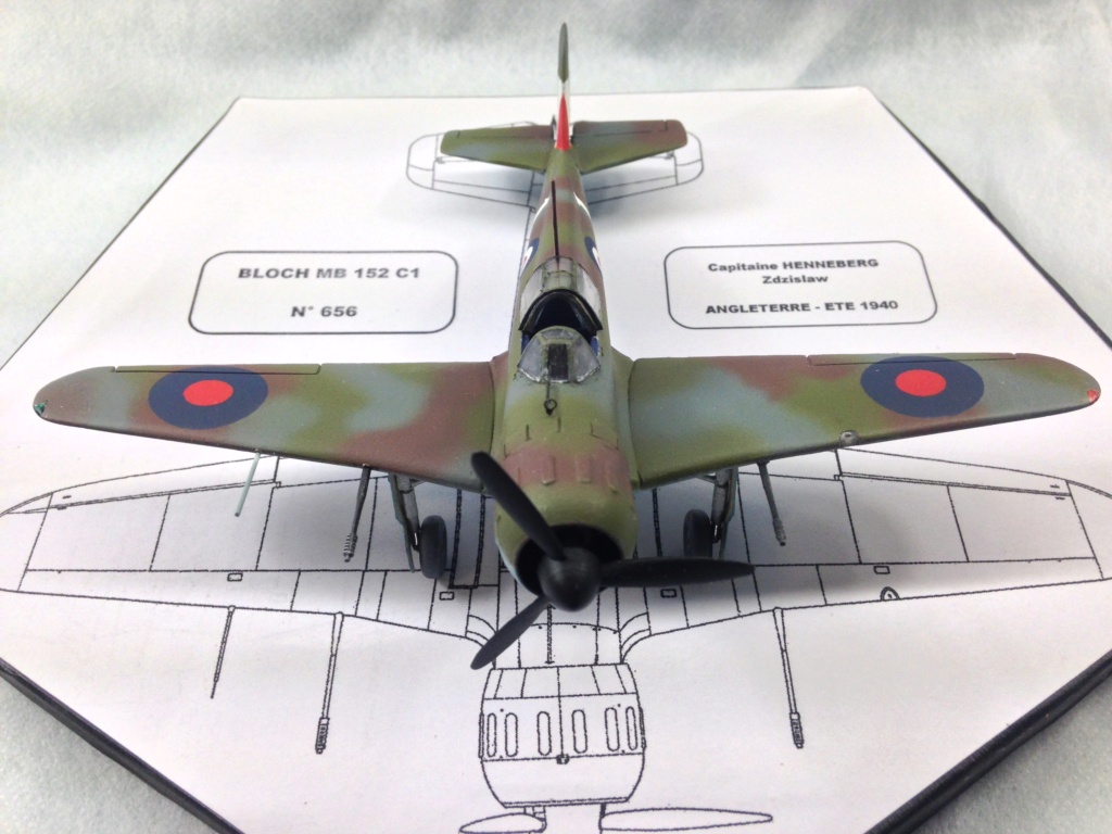 MARCEL BLOCH MB152 C1 - HELLER - 1/72 - TANGMERE (GB) JUIN 1940 - PHOTOGRAHIES FINALES Versio15