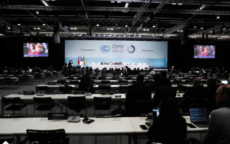 "Désastreux", "angoissant", "du jamais vu" : l'échec de la COP25 après deux semaines de (vaines) négociations Fofo_t35