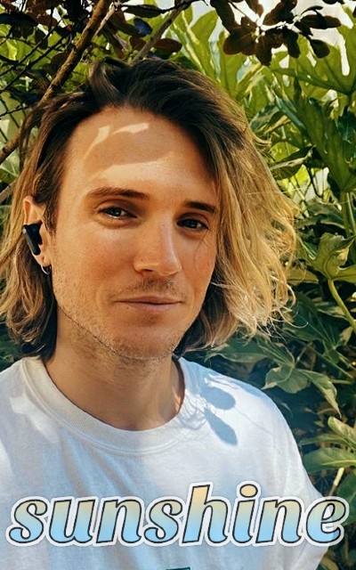 Dougie Poynter avatars 400x640 pixels Edan_v10