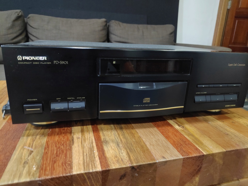 Pioneer PD-S901 stable platter cd player(used) Img_2071