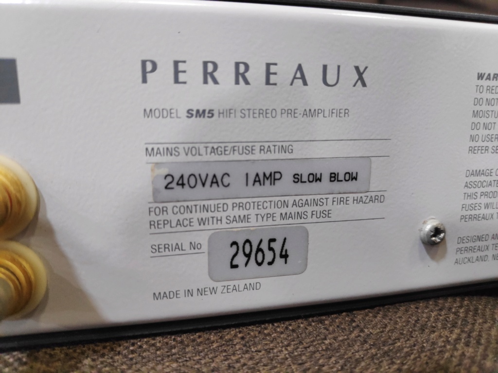 Perreaux SM5 Hifi Stereo Pre-amplifier(sold) Img_2093