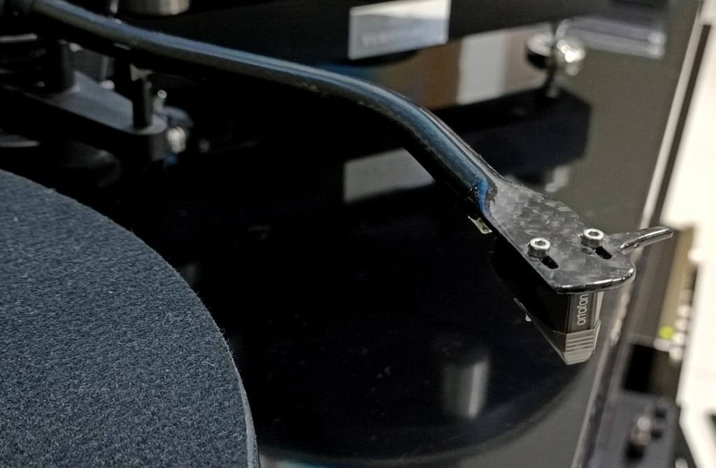 Pro-ject Carbon RPM 3 Turntable (used) Img_2125