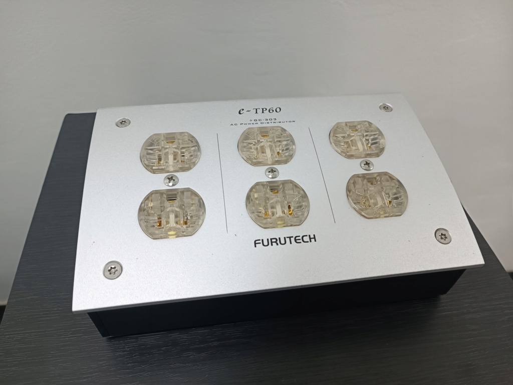 FURUTECH e-TP60 AC Power Distributor (sold) Img_2317