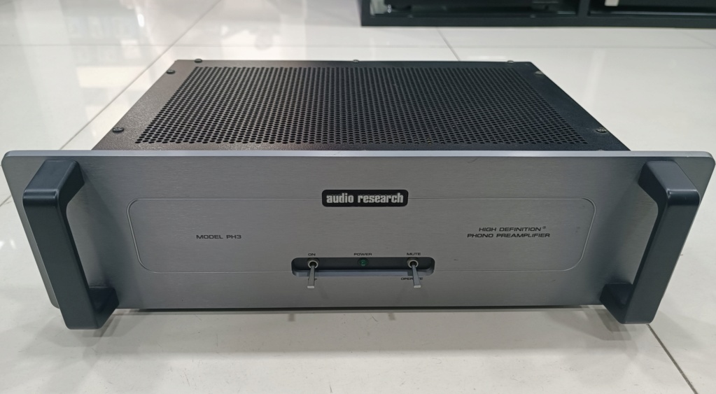 Audio Research PH3 phono preamplifier (sold) Img_2351