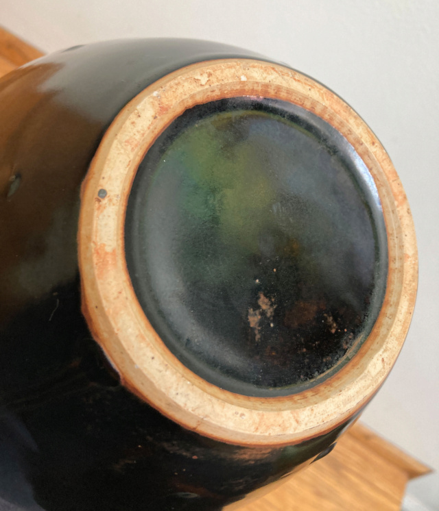 Help ID black glazed drip vase Black_13