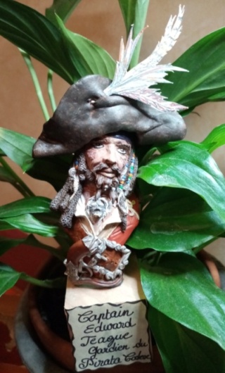 * 1/6    Buste pirate  Edward Teague  Screen12