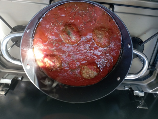 Crépinettes à la sauce tomate  Img_2113