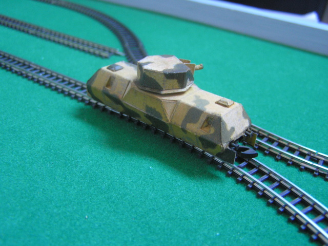 Train blindé russe, papier sur chassis marklin Pa140010