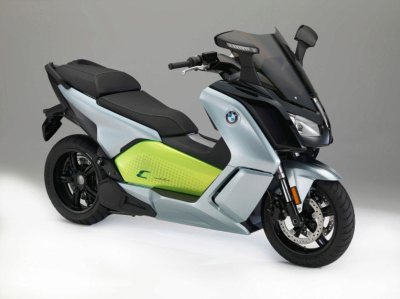 Jim essaie le BMW C Evolution - Page 4 Captur10