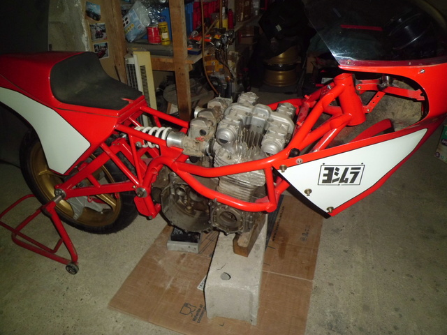 Bimota KB1 Cimg1521