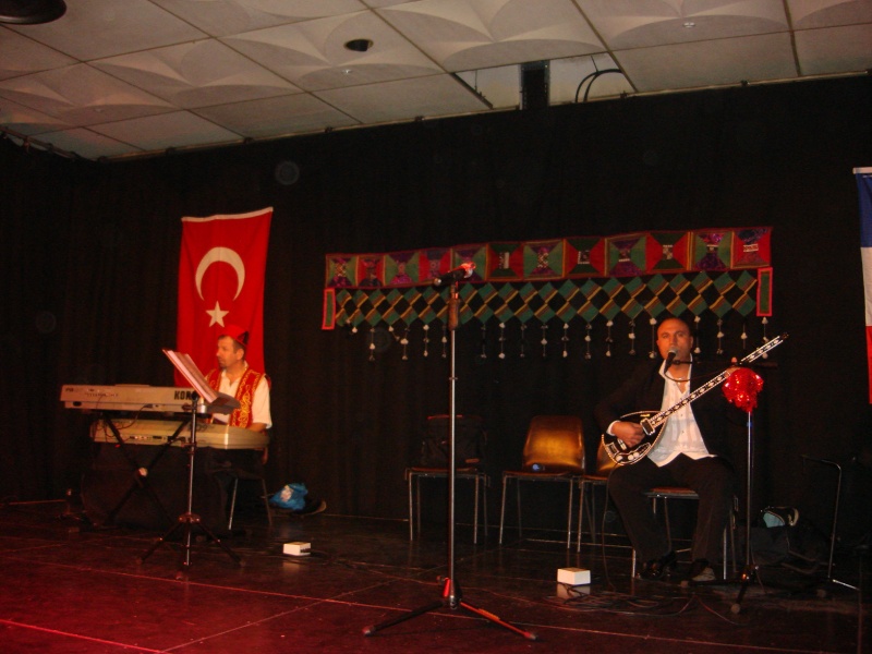 C'était un dîner spectacle turc à Dreux le 21/11! Dsc04212
