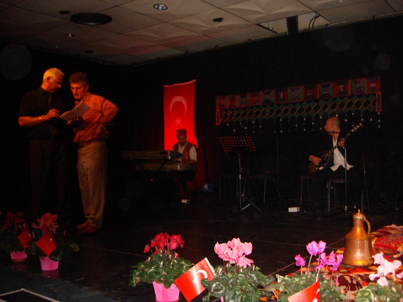 C'était un dîner spectacle turc à Dreux le 21/11! Dsc04257